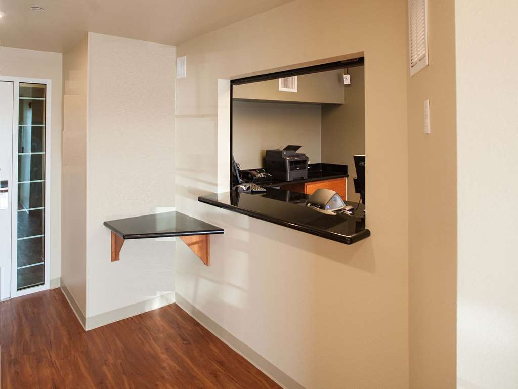 Woodspring Suites | North Charleston Airport I-526 Interior photo